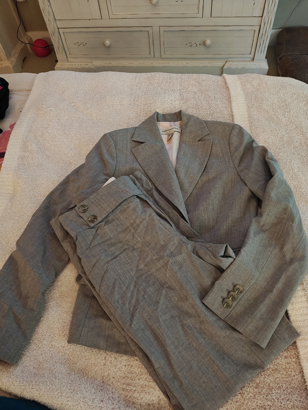 Banana Republic Light Gray Women's Blazer and Pants Suit Size 6